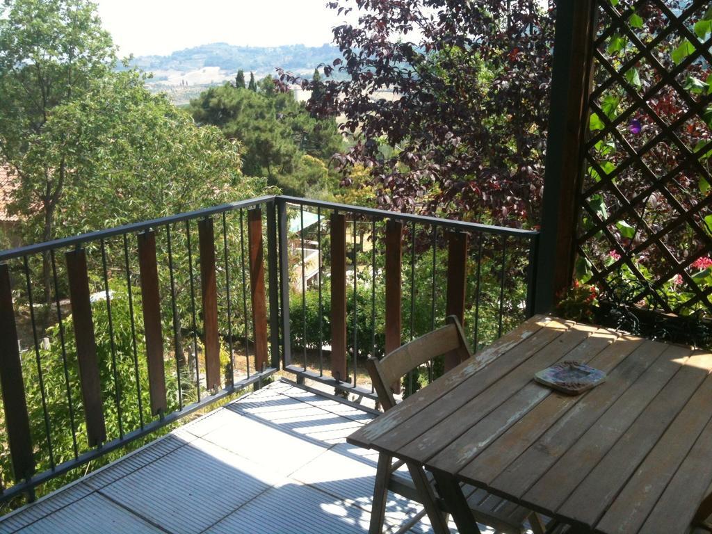 Agriturismo La Fornace Di Poggiano Montepulciano Stazione Rum bild