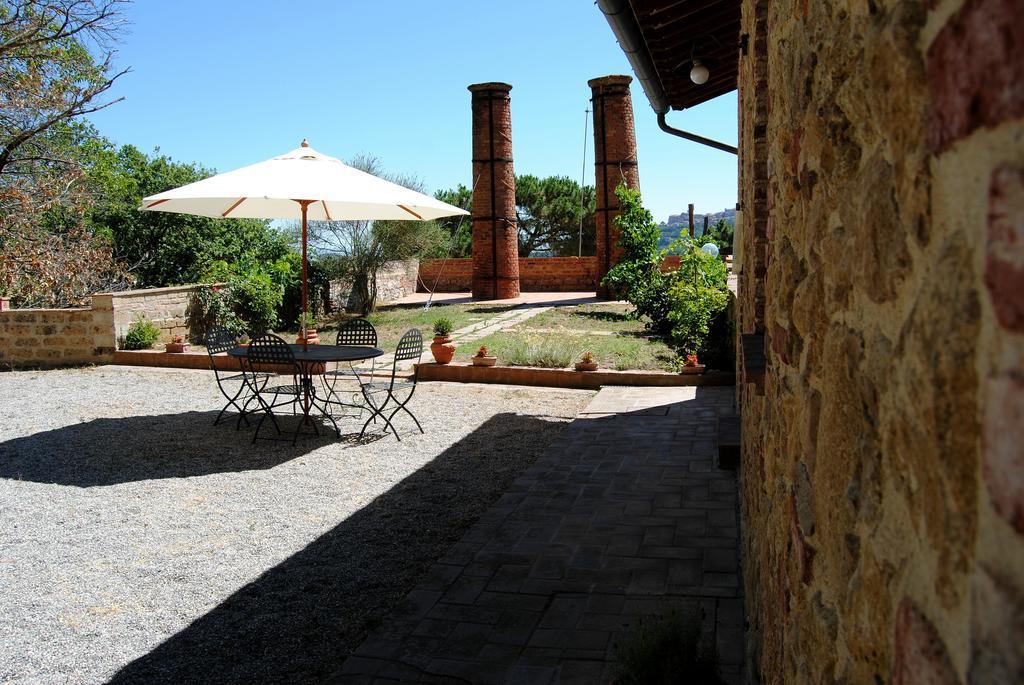 Agriturismo La Fornace Di Poggiano Montepulciano Stazione Rum bild